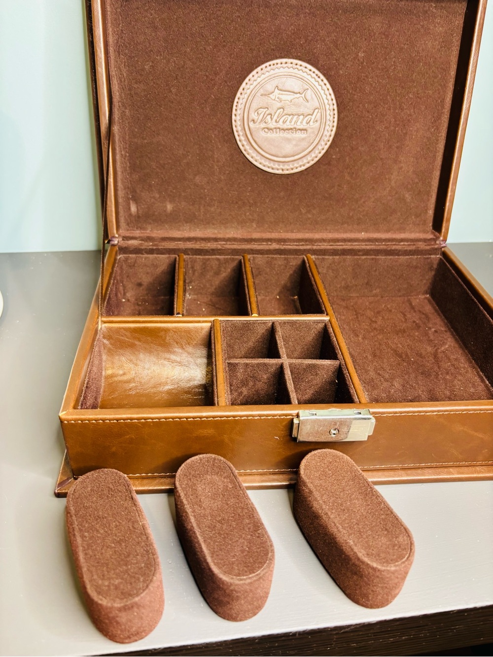 Vintage Leather Jewelry Box - Picture 4 of 8